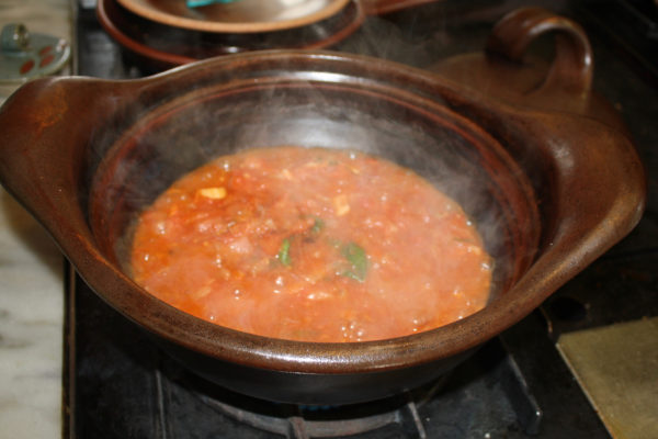 Making Marzano tomato Sauce